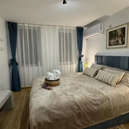 Tsarevets View * Veliko Tărnovo